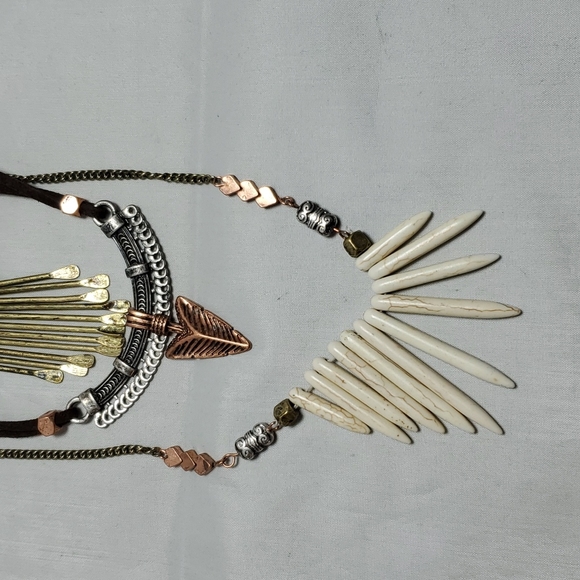 Gimmicks by bke Bohemian 3 strand necklace - Picture 2 of 5